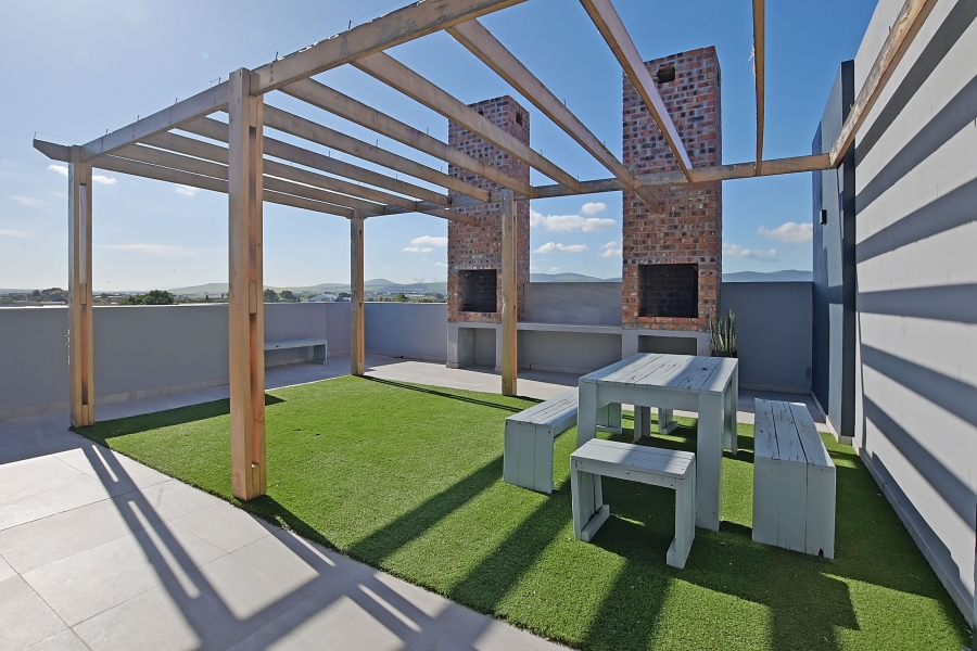 1 Bedroom Property for Sale in Table View Western Cape